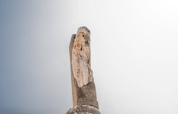 Relieves de mármol en Éfeso ciudad antigua histórica, en Selcuk, Izmir, Turquía
. - Foto, Imagen