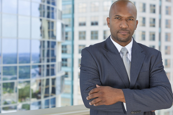 succesvolle Afro-Amerikaanse man of zakenman - Foto, afbeelding