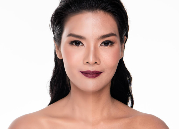 Красивая азиатская молодая женщина на белом фоне, концепция красоты. retouch до и после. Лицо разделено на две части, плохое состояние кожи в хорошем состоянии
 - Фото, изображение