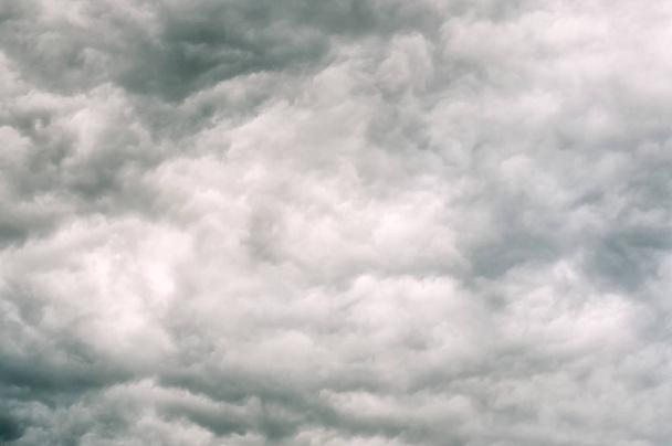 θυελλώδη σύννεφα ως μια υφή - Φωτογραφία, εικόνα