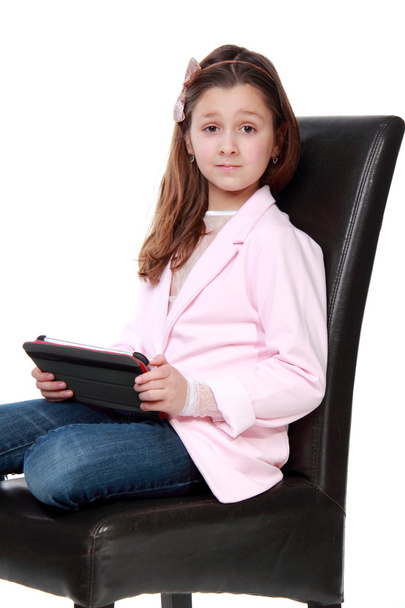 Young girl working on tablet - Foto, Bild