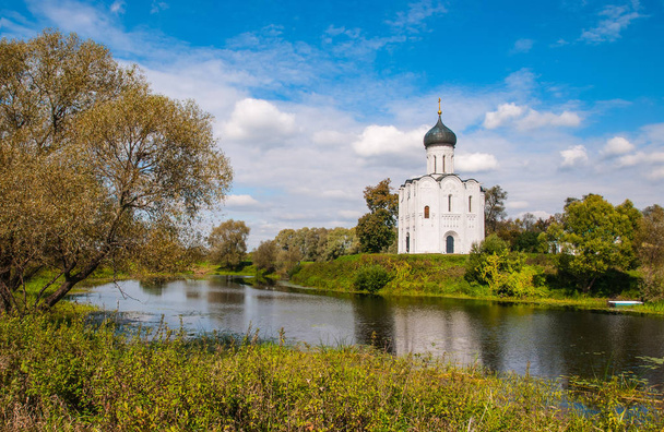 Church of Intercession of Holy Virgin on Nerl River, Russia - Fotó, kép