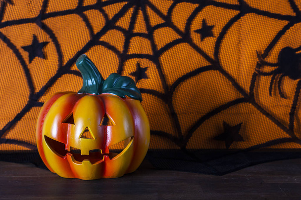 Calabaza y araña con tela de araña. Feliz Halloween
 - Foto, imagen