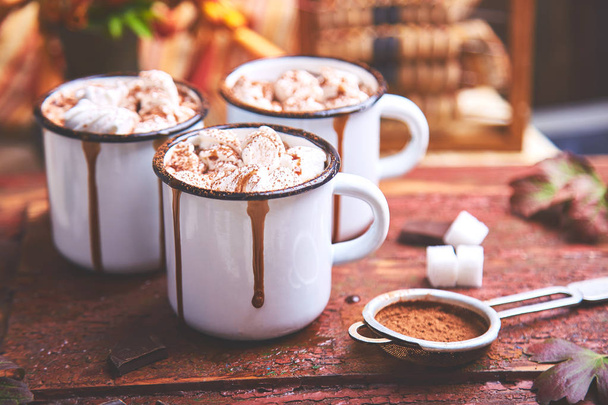 Hot chocolate with marshmallow candies on wooden background.  Winter time. Holiday concept, Selective focus. Christmas. - Foto, Bild
