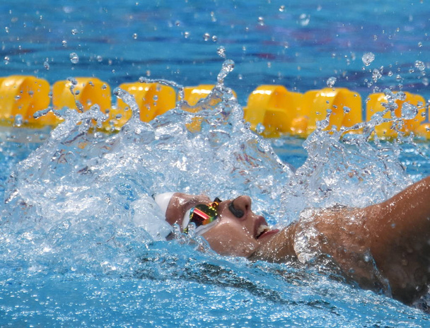 Budapeste, Hungria - 28 de julho de 2017. Nadador competitivo BAKER Kathleen (EUA) nadando 200m costas. Campeonato Mundial de Natação FINA Aquece Preliminarmente na Arena Duna
. - Foto, Imagem