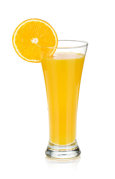 Jugo de naranja. Aislado sobre fondo blanco
 - Foto, imagen