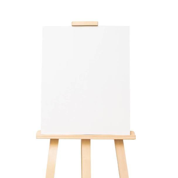 Malířský stojan prázdný pro kreslení izolovaných na bílém pozadí - Fotografie, Obrázek