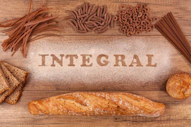Доброякісні сорти хлібобулочних виробів та макаронних виробів зі словом "інтеграл", написаним у цілому зерновому борошні
 - Фото, зображення