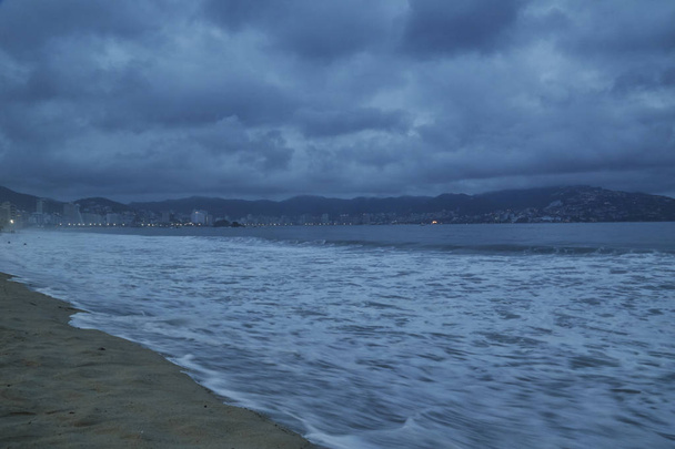' Nde Acapulco, Meksika Beach günbatımı - Fotoğraf, Görsel