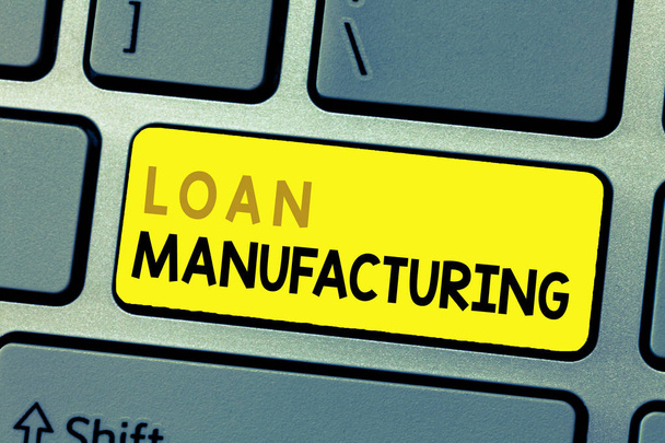 Teksten van Loan Manufacturing. Conceptuele foto Bankproces om te controleren of de lener in aanmerking komt - Foto, afbeelding