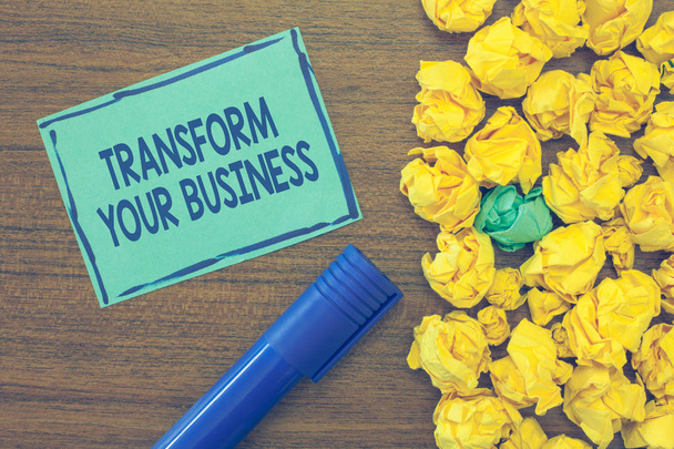 Signo de texto que muestra Transform Your Business. Foto conceptual Modificar la energía sobre innovación y crecimiento sostenible
 - Foto, imagen