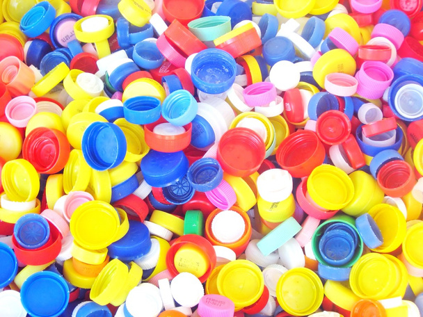 Bouchons en plastique prêts à être recyclés
 - Photo, image