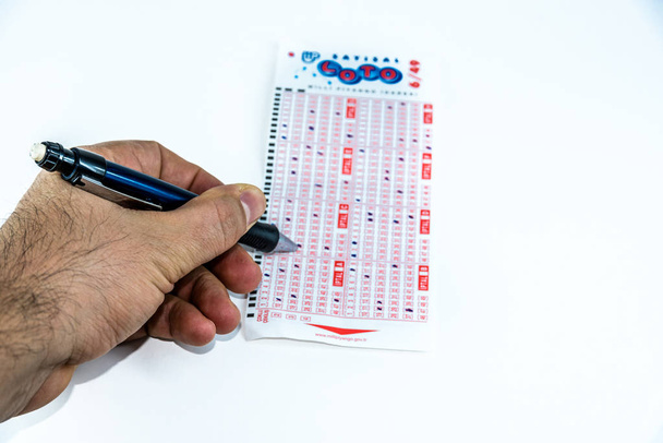Turkse lotto papier en potlood samen - Foto, afbeelding