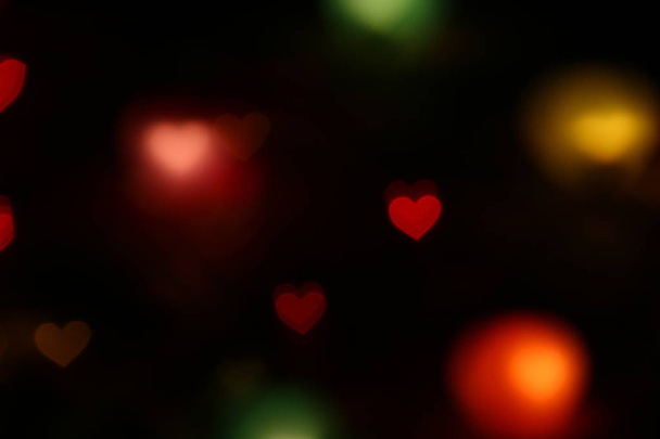 Colorful Walentynki bokeh w kształcie serca na czarnym tle bokeh oświetlenie do dekoracji na noc tapeta rozmycie, Walentynki, miłość obrazki tła, oświetlenie serca kształcie noc miękkie Abstrakcja - Zdjęcie, obraz
