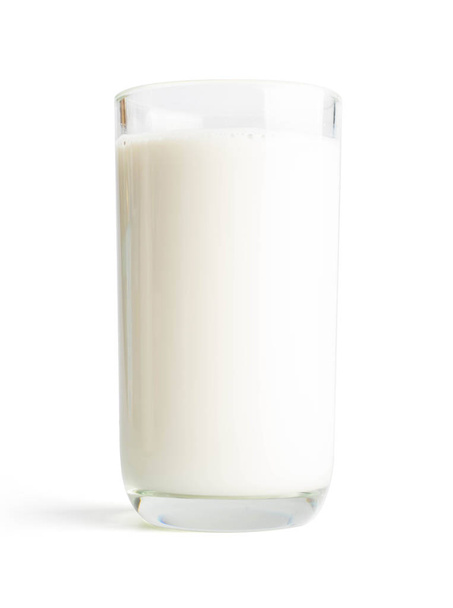 milk glass on white background - Фото, зображення