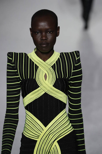 PARIS, FRANCE - MARCH 02: A model walks the runway during the Balmain show as part of the Paris Fashion Week Womenswear Fall/Winter 2018/2019 on March 2, 2018 in Paris, France. - Фото, изображение