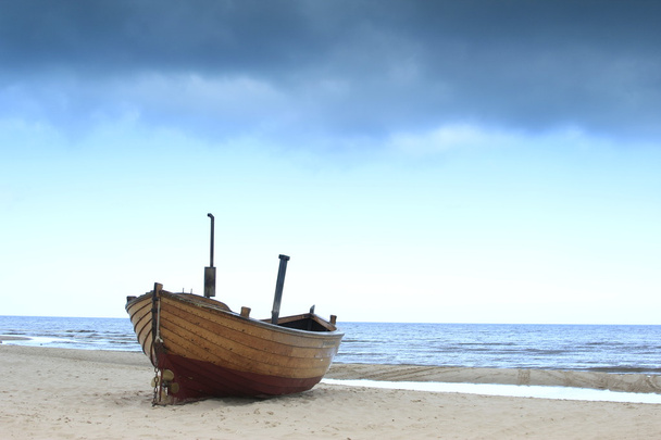 rybářská loď na pláži - Fotografie, Obrázek
