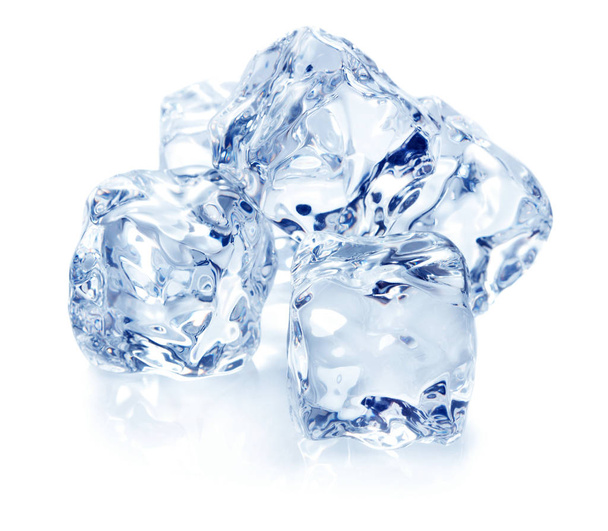 Cubos de gelo isolados
 - Foto, Imagem