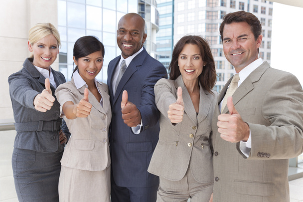 Sex tussen verschillendre rassen mannen & Women Business Team Thumbs Up - Foto, afbeelding