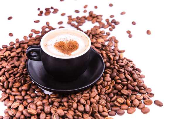kopje koffie met een hart. koffiepauze concept. - Foto, afbeelding