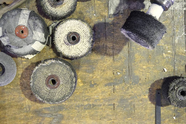 groep van polijst wiel gebruikt in de fabriek - Foto, afbeelding