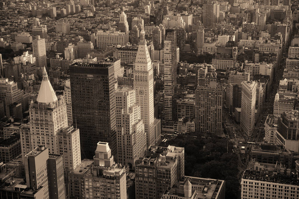 Vista de la azotea de la ciudad de Nueva York con rascacielos del centro de Manhattan y paisaje urbano
. - Foto, imagen