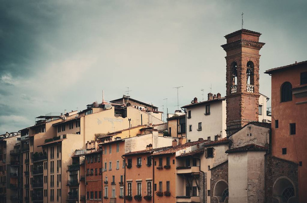 Dachy starych budynków we Florencji we Włoszech - Zdjęcie, obraz