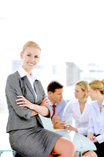 Executive vállalati nő - portré, és üzletemberek - találkozó - Fotó, kép