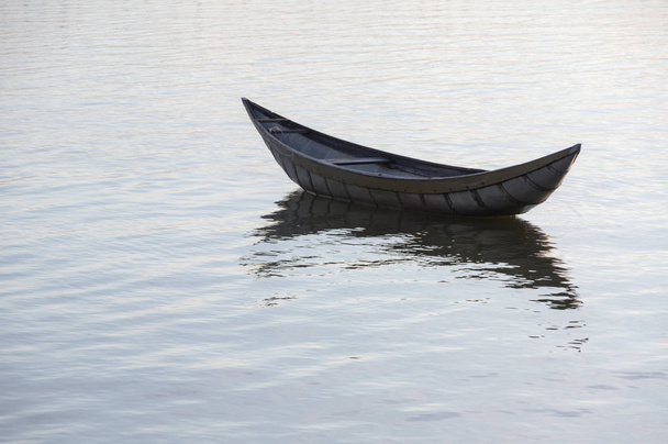 pienet kalastusveneet vuonossa
 - Valokuva, kuva