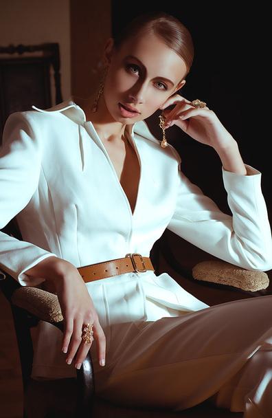 Vintage style girl posing white suit. Fashion Photo. - Φωτογραφία, εικόνα