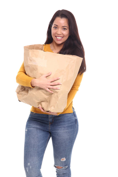 Beautiful caucasian woman with shopping bag - Foto, Imagen