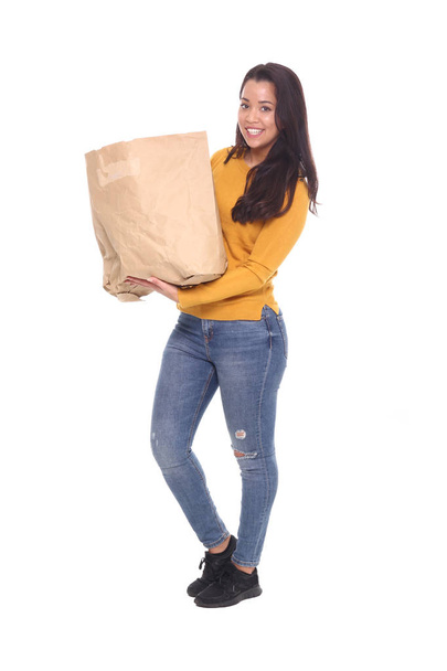 Beautiful caucasian woman with shopping bag - Фото, зображення