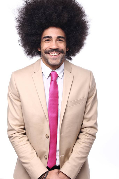 Счастливый черный мужчина в деловом костюме
 - Фото, изображение