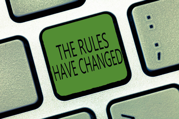 Írásbeli Megjegyzés mutatja, hogy megváltoztatták a szabályokat. Bemutatják a megállapodás vagy politika, üzleti fotó tartozik egy új parancsok - Fotó, kép