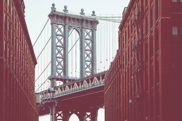 Γέφυρα του Μανχάταν από Dumbo, Μπρούκλιν, Νέα Υόρκη, ΗΠΑ. - Φωτογραφία, εικόνα