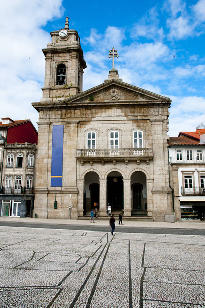 Basilika Saint Peter - guimaraes - portugal - Foto, Bild