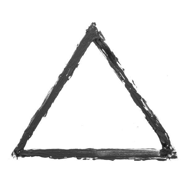 Μαύρο τρίγωνο που σύρονται από γκουάς σε λευκό φόντο - Φωτογραφία, εικόνα