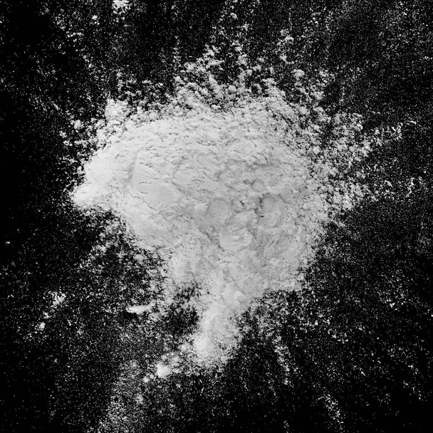 абстрактний фон з білим борошном на темній поверхні
 - Фото, зображення