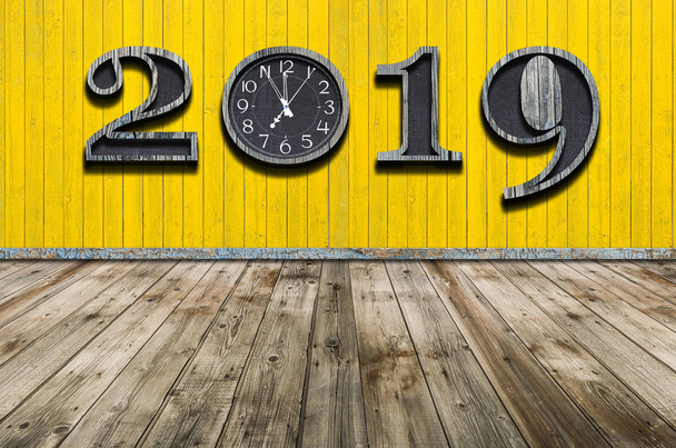 Концепция нового года 2019. Деревянный номер года на деревянной стене с местом для копирования текста
 - Фото, изображение