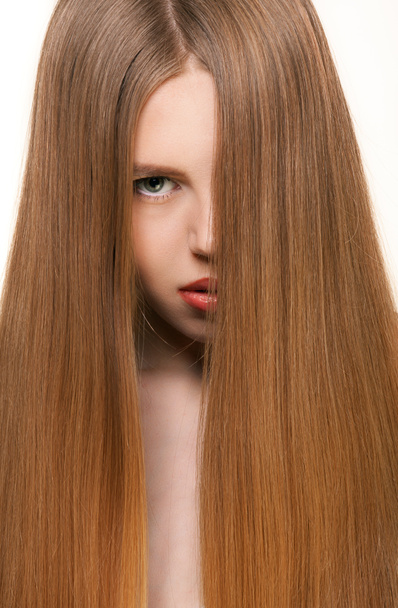 Chica con el pelo largo y rubio
 - Foto, imagen