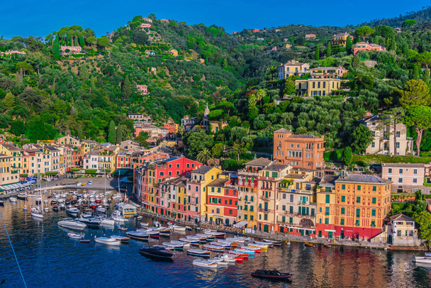 Pitoresk balıkçı köyü ve holiday resort Portofino Cenova Metropolitan şehir İtalyan Rivierası Liguria, İtalya - Fotoğraf, Görsel