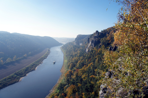 dół rzeki Łaby w Saksonii - Zdjęcie, obraz
