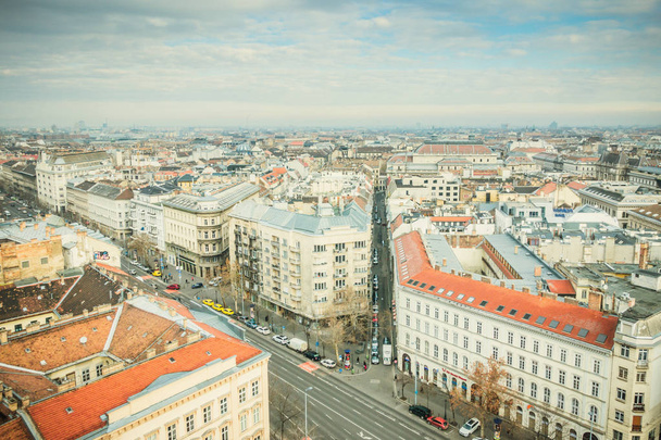 BUDAPEST, MAGYARORSZÁG - DECEMBER 18, 2017: Panorámás kilátás. Magyarország fővárosa, az Európai Unió egyik legnagyobb városa.. - Fotó, kép