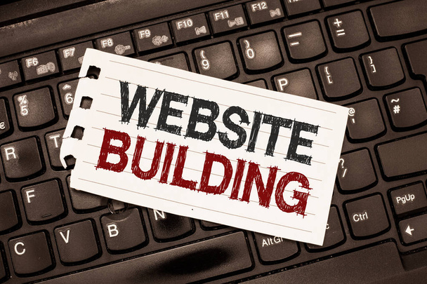 Szövegírás Weboldal építés. Üzleti koncepció olyan eszközökhöz, amelyek jellemzően lehetővé teszik oldalak építését - Fotó, kép