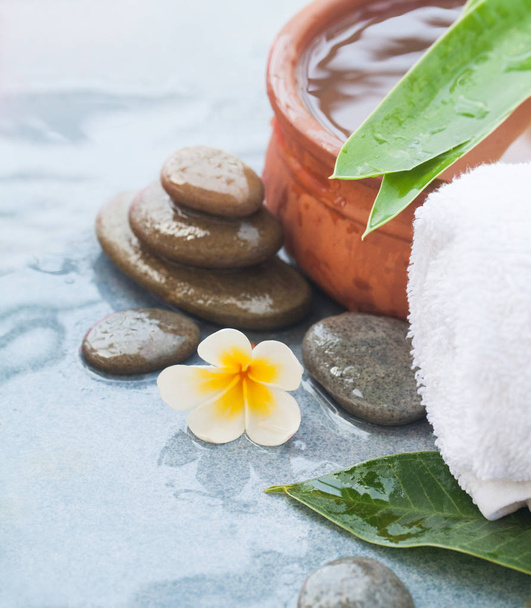tropical objects with white tropical flowerfor massage treatment - Photo, Image