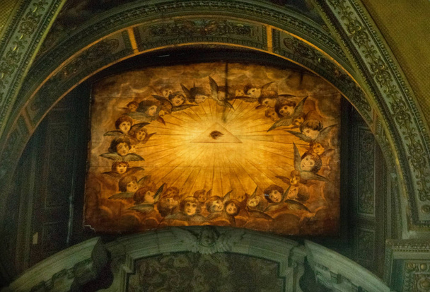 Vue générale de la Basilique de Santa Maria Maggiore, Œil de Dieu
 - Photo, image