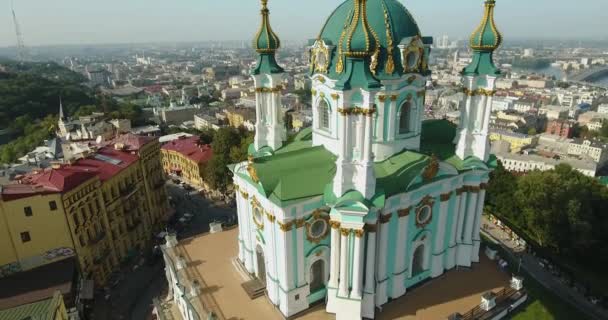 Zárja be a Szent András templom pillantást: Kijev, Ukrajna - Felvétel, videó