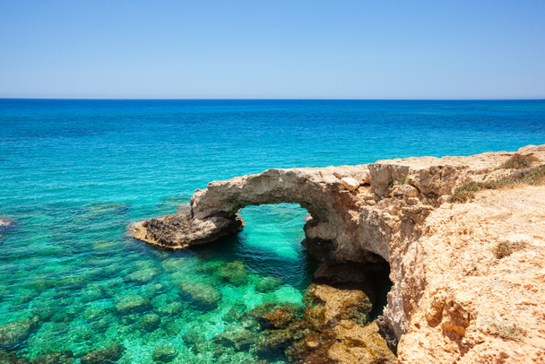 tropické moře krajiny Kypru, mostu milenců - Fotografie, Obrázek