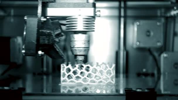Impresora 3D automática realiza modelado de plástico en laboratorio
. - Imágenes, Vídeo