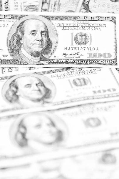 Nahaufnahme verschwommener Dollarnoten, Wohlstand und Geschäftserfolgskonzept - Foto, Bild